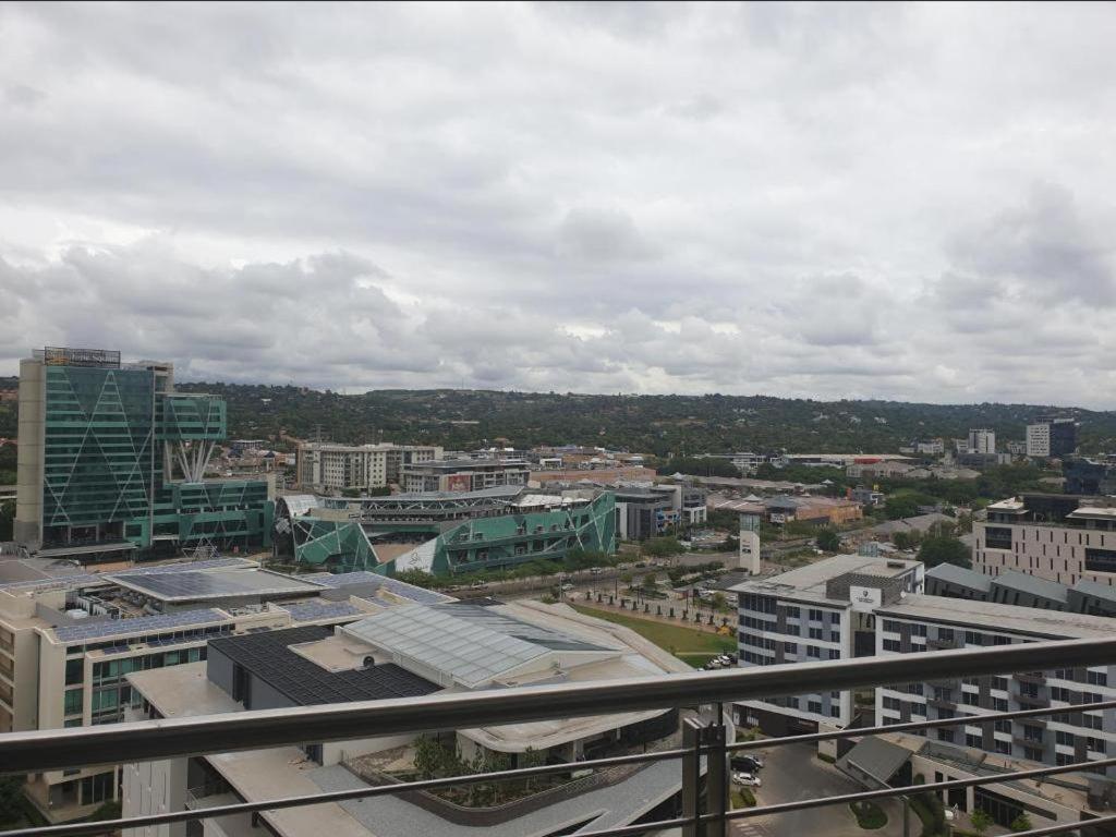 Menlyn Maine Apartments Pretoria-Noord Dış mekan fotoğraf