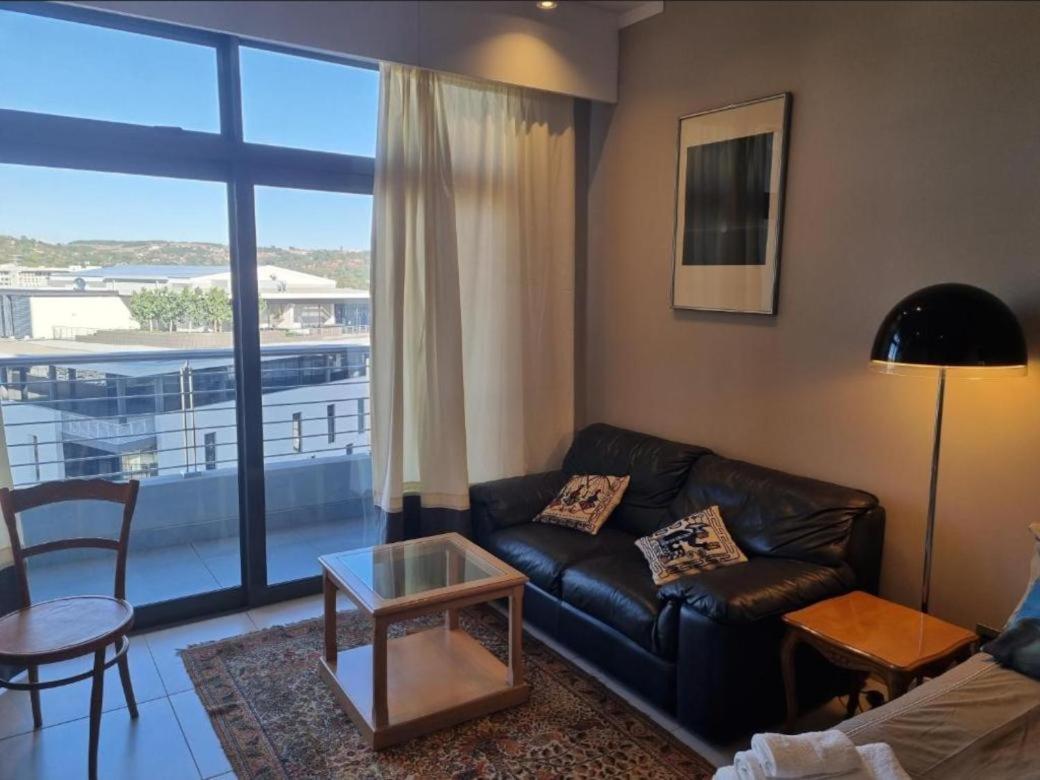 Menlyn Maine Apartments Pretoria-Noord Dış mekan fotoğraf