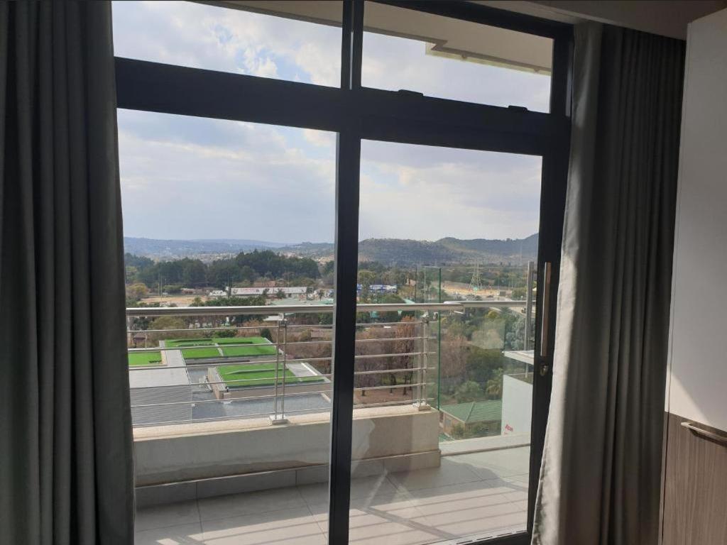 Menlyn Maine Apartments Pretoria-Noord Dış mekan fotoğraf