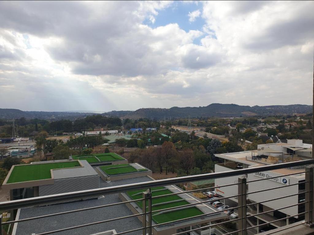 Menlyn Maine Apartments Pretoria-Noord Dış mekan fotoğraf